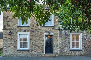 Cottage in Cornwall by Helford River & Hot Tub
