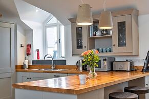 Cottage in Cornwall With Sea Views & BBQ