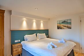 Cottage in Cornwall With Sea Views & BBQ