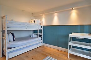 Cottage in Cornwall With Sea Views & BBQ