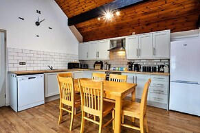 Bungalow in Mainsforth With Games Room