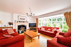 Lodge by River Wye With Private River Access