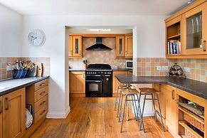 Lodge by River Wye With Private River Access