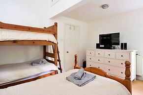 Lodge by River Wye With Private River Access