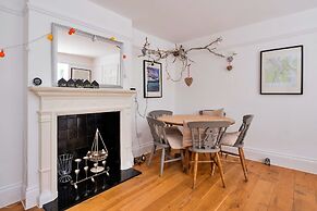 Lodge by River Wye With Private River Access