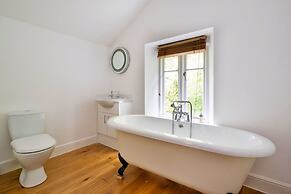 Lodge by River Wye With Private River Access