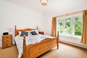 Lodge by River Wye With Private River Access