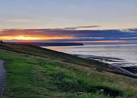 Apartment in Whitby Near Whalebone Arch
