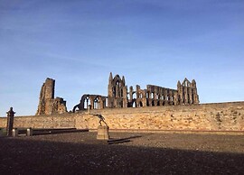 Apartment in Whitby Near Whalebone Arch