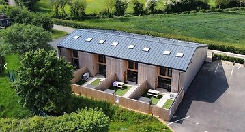 Barn in Cotswolds With Private Hot Tub
