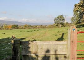 Lodge in Thirsk With Spa & Scenic Trails