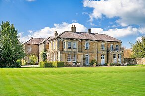 Lodge in Thirsk With Spa & Scenic Trails