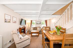 Lodge in Thirsk With Spa & Scenic Trails