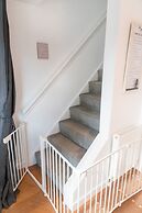 Pet-friendly Vintage Cottage, No Deposit
