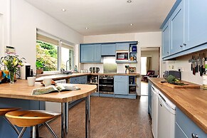 Cottage in Grasmere With Lake Access