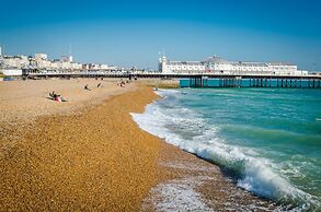 Apartment in Brighton Near the Beach