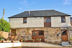 Stone Barn in Cornwall Near Coastline