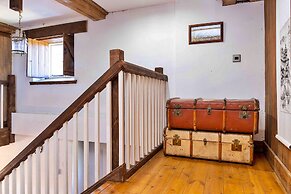 Riverview Holiday Home in Stamford, No Deposit