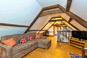 Riverview Holiday Home in Stamford, No Deposit