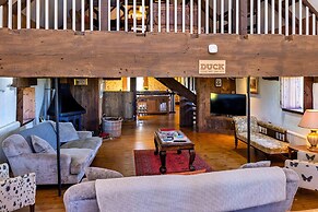 Riverview Holiday Home in Stamford, No Deposit
