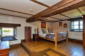Riverview Holiday Home in Stamford, No Deposit