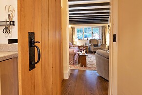 Historical Cottage in Ingleton, No Deposit