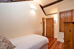 Historical Cottage in Ingleton, No Deposit