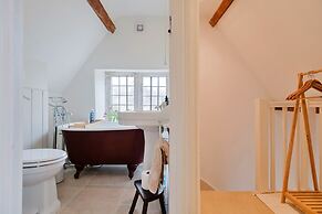 Cottage in Painswick Near Cotswold Way