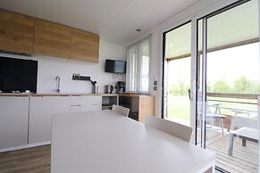 Chalet by Hegermeer With Harbor Access