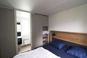 Chalet by Hegermeer With Harbor Access