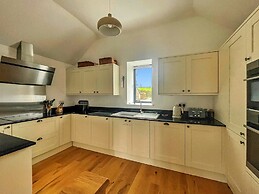 Cottage in Millbrook With Countryside Views
