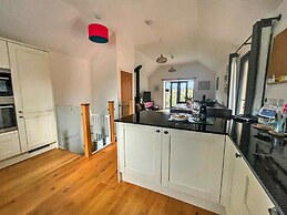 Cottage in Millbrook With Countryside Views