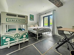 Cottage in Millbrook With Countryside Views