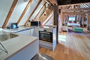Apartment in Brackley Town Hall Charm