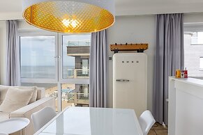 One-bedroom Apartment on the Seafront