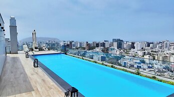 Relax and Work at Miraflores