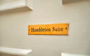 Lodge in Thirsk With Spa & Scenic Trails