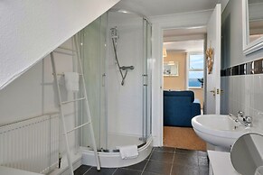 Seaside Apartment With Stunning Views, No Deposit