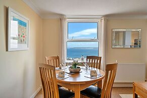 Seaside Apartment With Stunning Views, No Deposit