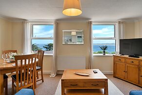 Seaside Apartment With Stunning Views, No Deposit