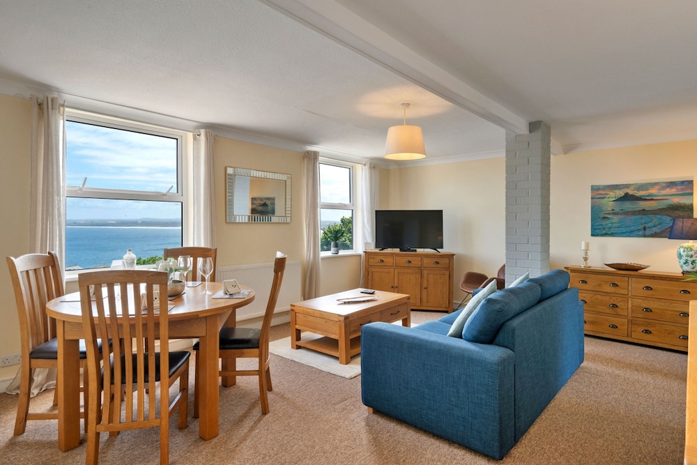 Seaside Apartment With Stunning Views, No Deposit