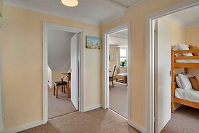 Seaside Apartment With Stunning Views, No Deposit