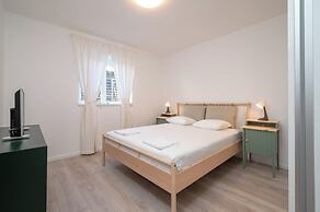 Beachfront apartments Nincevic