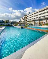 Vermillion Hotel