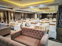 Luxus Inn Hotel