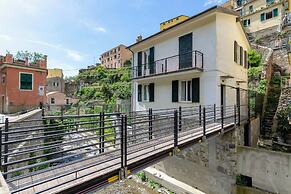 Middle Apartment Vernazza