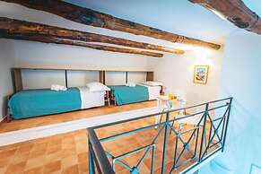 CVM Mare Luna Guesthouse