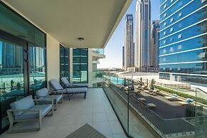 Modern 2BR – Canal-Side Elegance