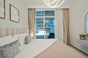 Modern 2BR – Canal-Side Elegance