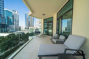 Modern 2BR – Canal-Side Elegance